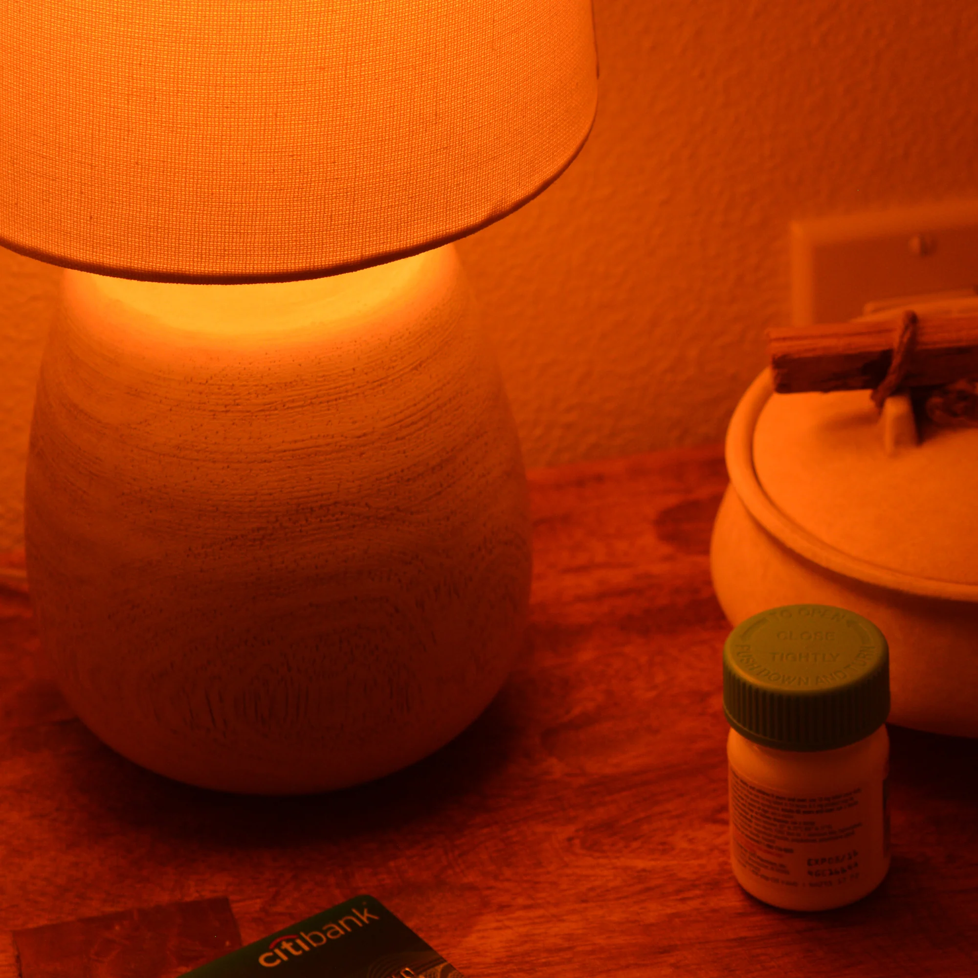 SUPERWARM™ 1700K Flicker-Free A19 10W LED Bulb - Image 5